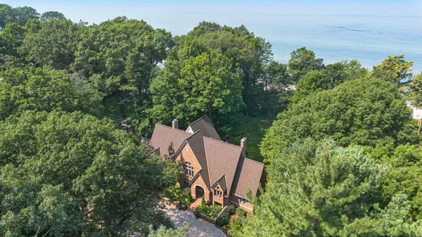 5285 N Lakeshore Drive, Holland, MI 49424