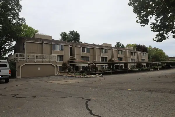 1731 Cliff's Landing, Ypsilanti, MI 48198