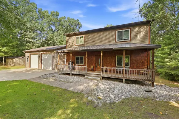8669 17 Mile Road Ne, Cedar Springs, MI 49319