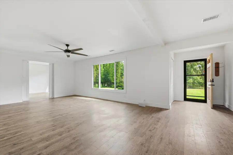 9112 E Miller Road, Durand, MI 48429 - #3