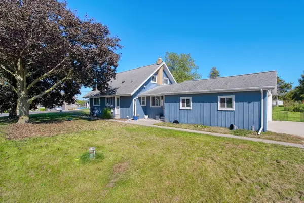 195 Southern Shores Drive, Brooklyn, MI 49230