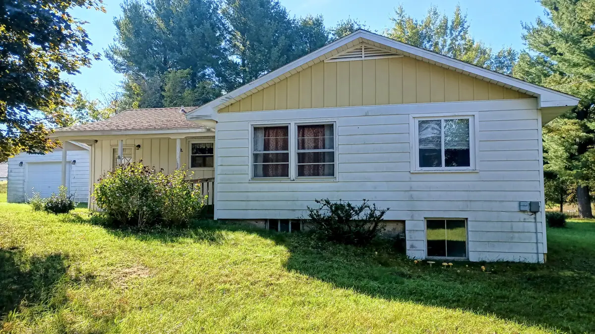 617 W Sugar Grove Road, Scottville, MI 49454 - #1