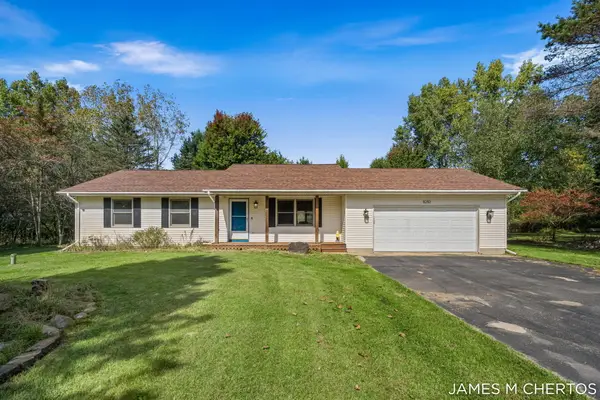 8283 Deer Valley Drive Se, Alto, MI 49302