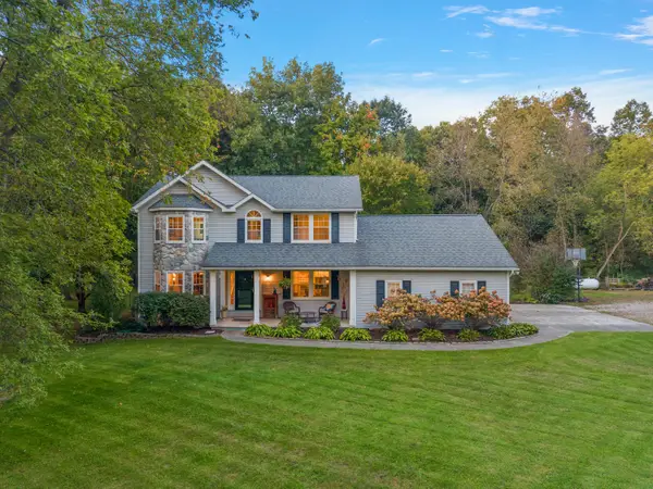 12463 Hibner Road, Hartland, MI 48353