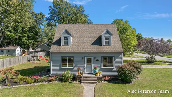 445 Green Street, Grand Ledge, MI 48837