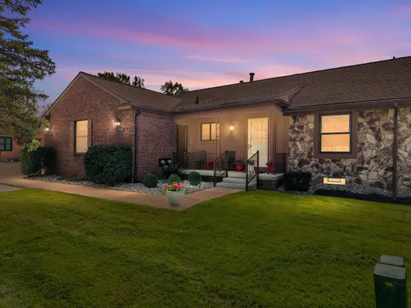 11840 Lexington Drive #2, South Lyon, MI 48178