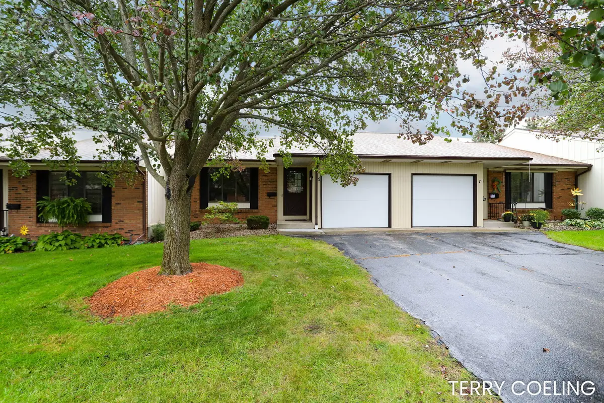 52 Old Mill Drive #5, Holland, MI 49423 - #1