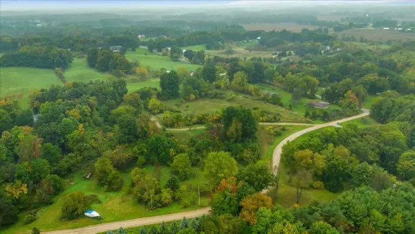 2121 Smokedrift Trail, Hastings, MI 49058