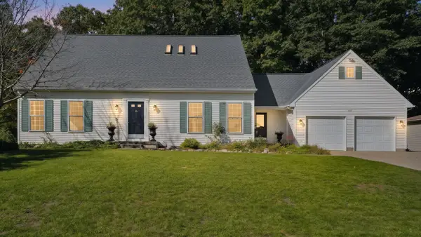 5427 N Silverstone Drive Ne, Comstock Park, MI 49321