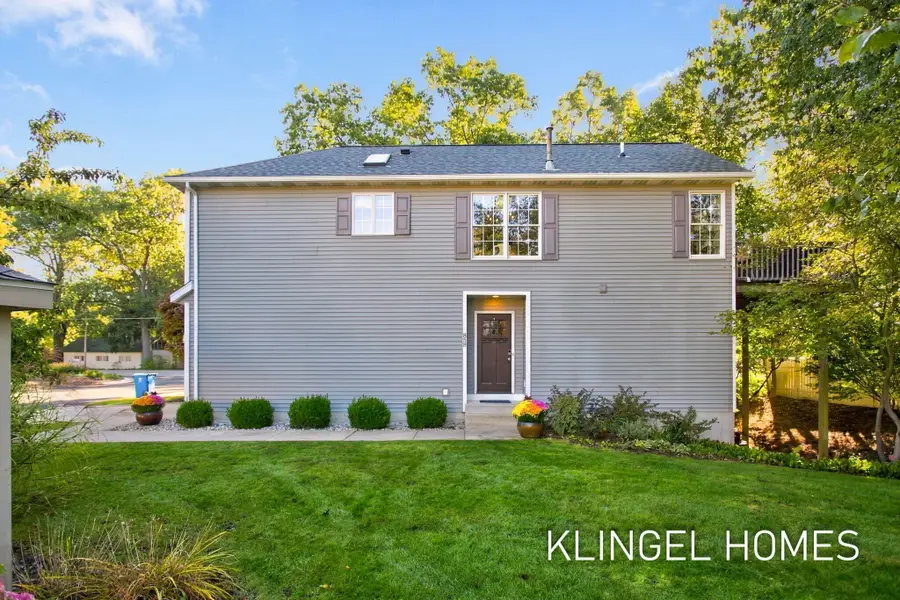 858 Bluff Creek Drive, Grand Haven, MI 49417 - #3