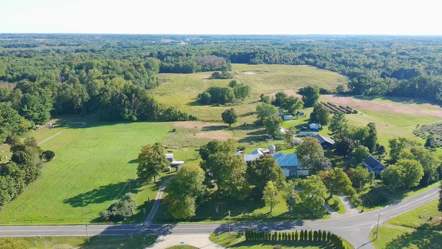 5710 Riverside Road, Coloma, MI 49038 - #2