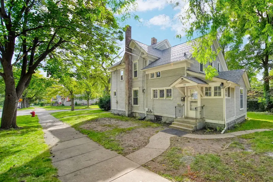735 W High Street, Jackson, MI 49203 - #3
