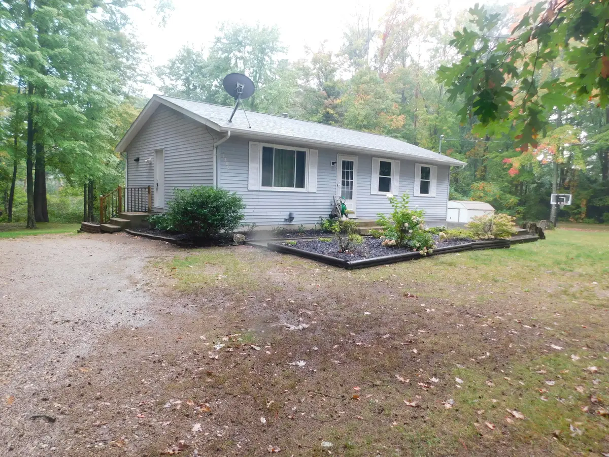 1380 18 Mile Road, Kent City, MI 49330 - #1
