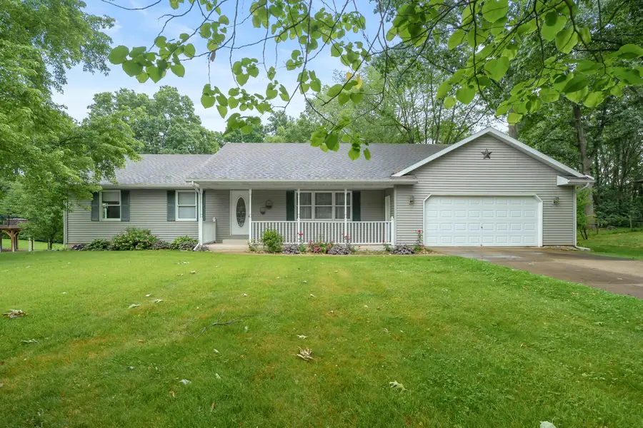 52135 Nancy Ln, Three Rivers, MI 49093 - #2
