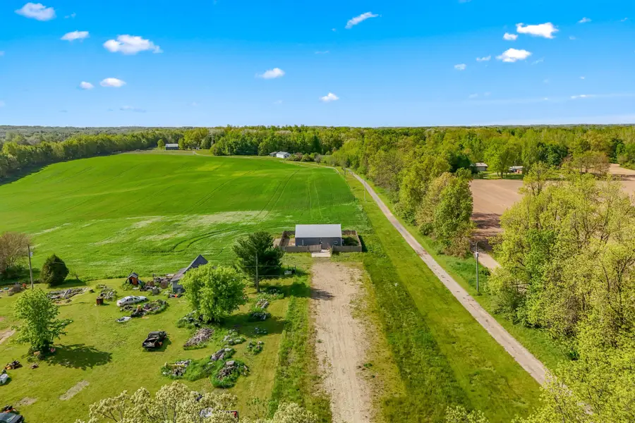 7505 E Reading Road E, Pittsford, MI 49271 - #2