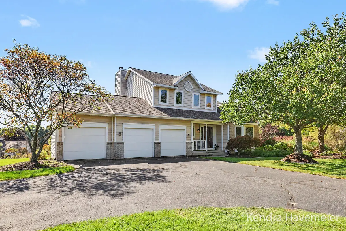 2480 Rolling Meadow Drive Ne, Belmont, MI 49306 - #1