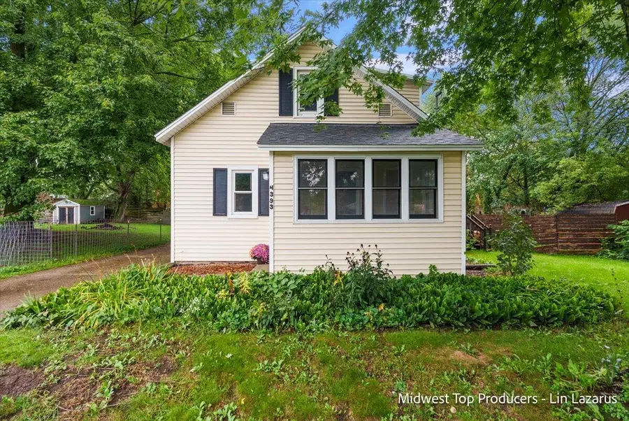 4393 Division Street, Wayland, MI 49348 - #2