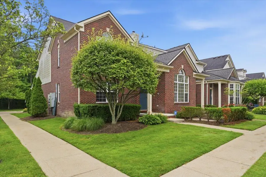 18101 Adri Circle, Walled Lake, MI 48390 - #2
