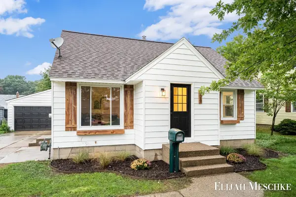829 Ariebill Street Sw, Wyoming, MI 49509
