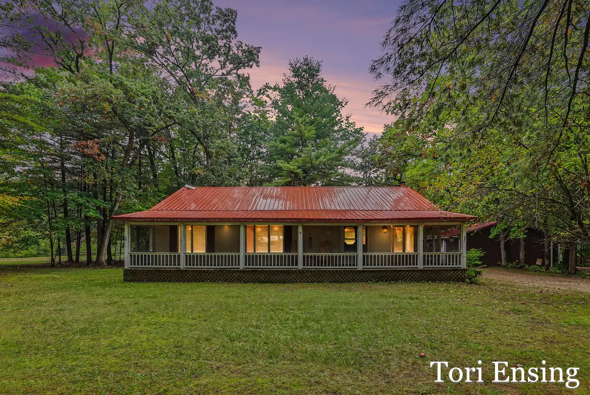 21 Riverview Drive, Greenville, MI 48838 - #1