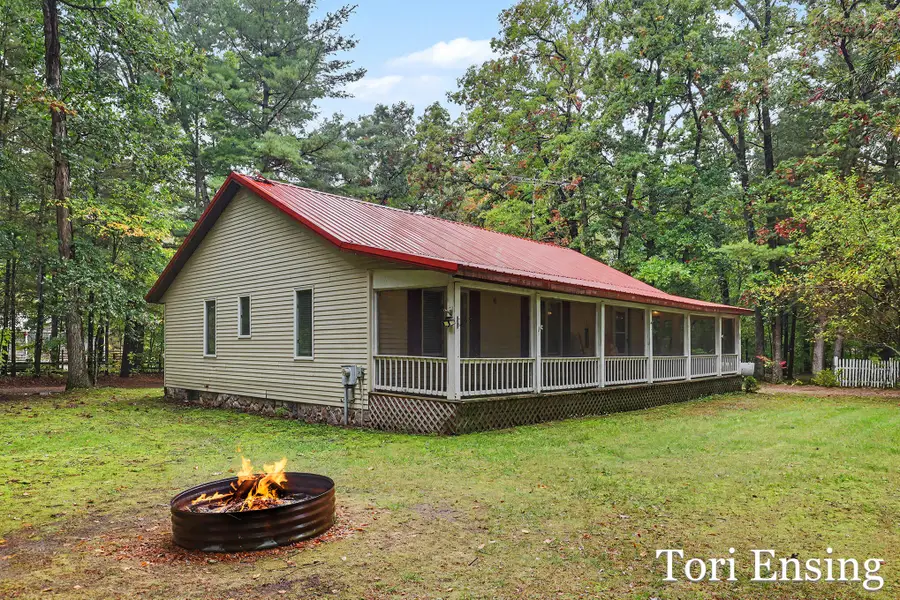 21 Riverview Drive, Greenville, MI 48838 - #3