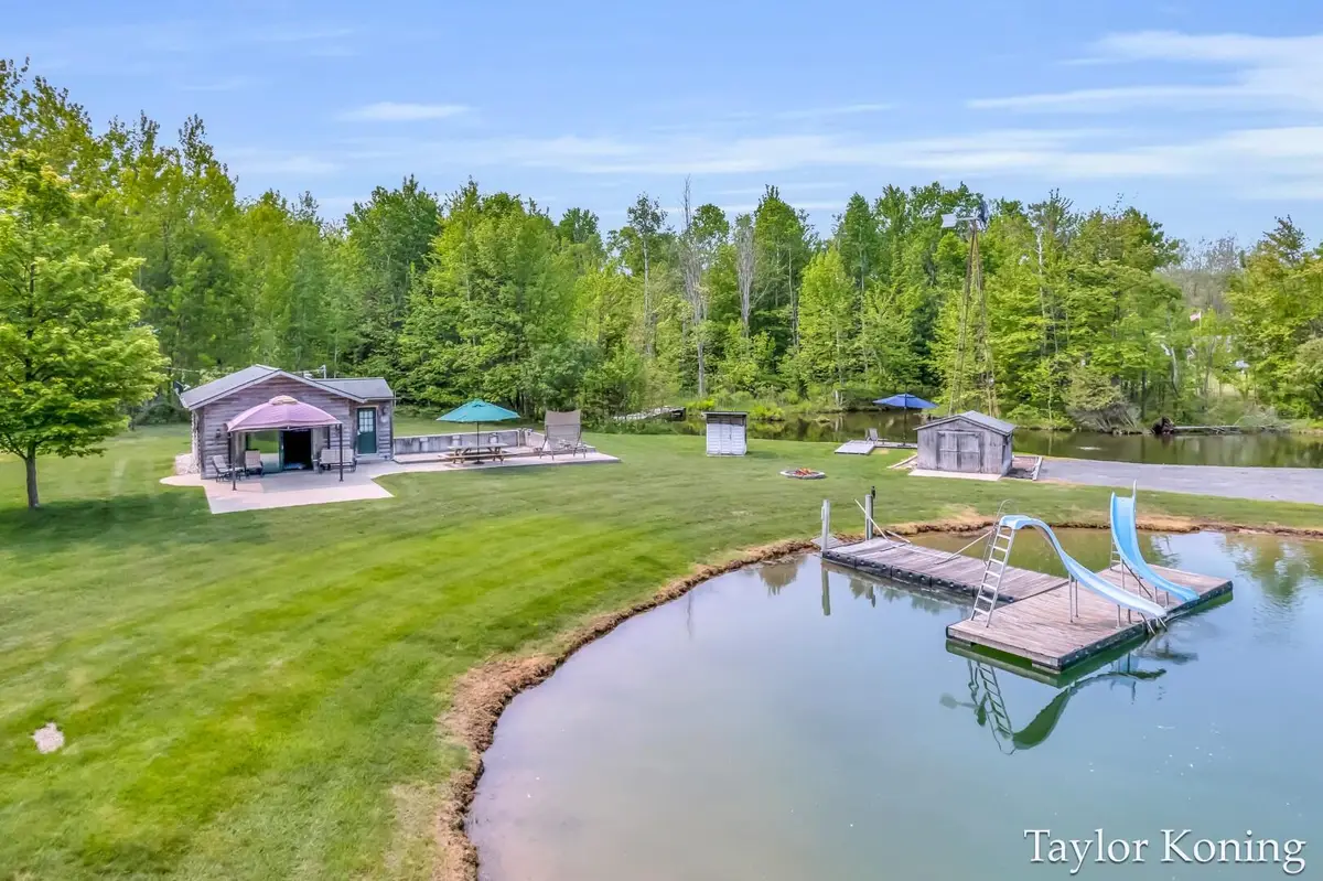 3111 N 128th Avenue, Hart, MI 49420 - #1