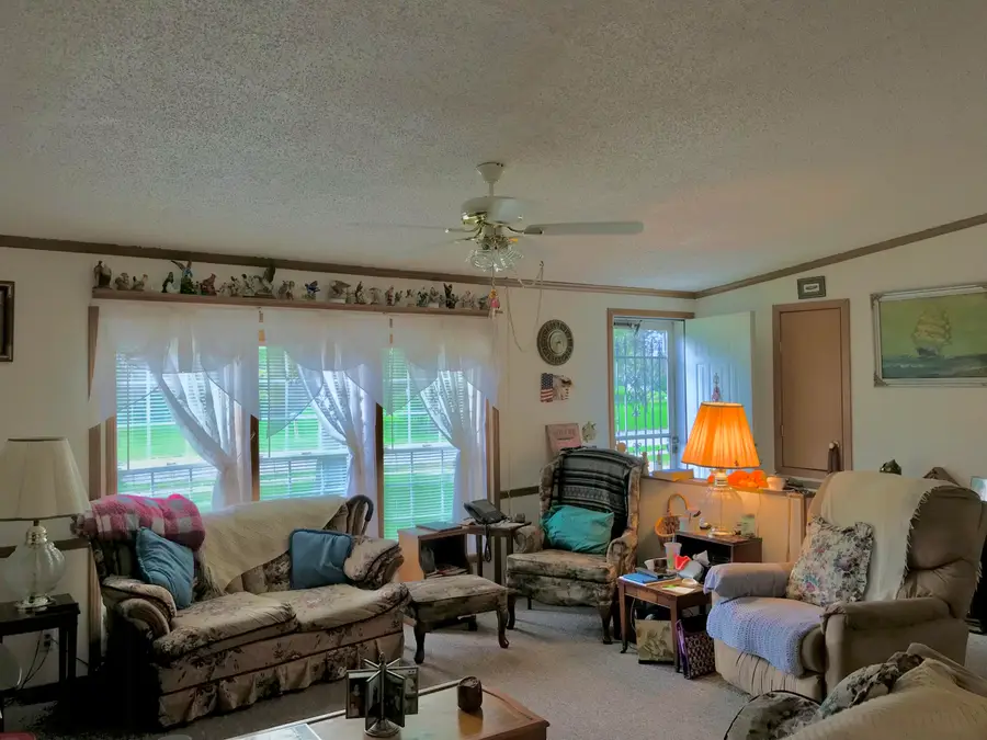 106 W Vermont Avenue, White Pigeon, MI 49099 - #3