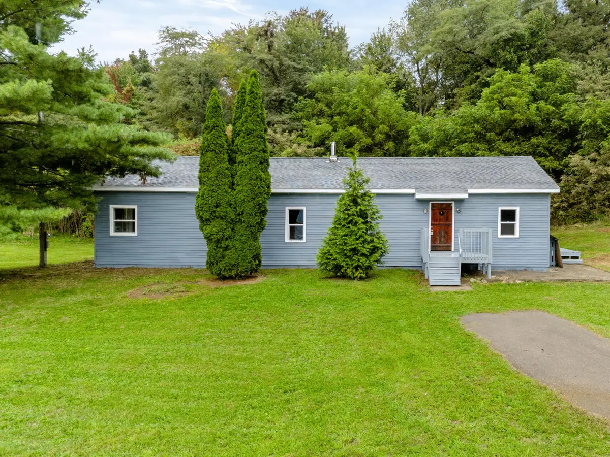 55470 Flatbush Road, Three Rivers, MI 49093 - #1