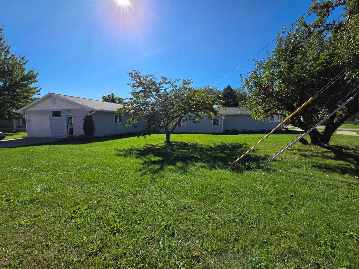 201 S Sterling Street, Ashley, MI 48806 - #1