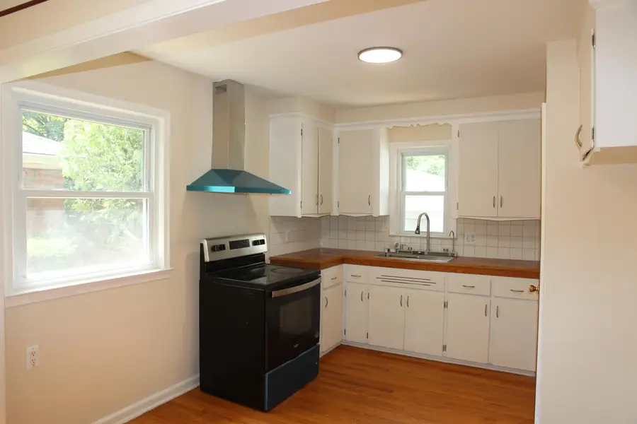 23541 Meadowlark Avenue, Oak Park, MI 48237 - #2