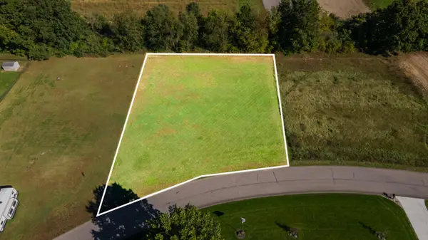 29272 Saddlebred Lane, Dowagiac, MI 49047