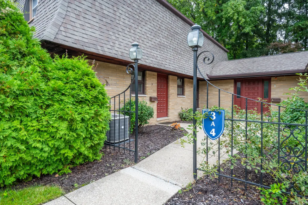 2727 S Lakeshore Drive #3, Saint Joseph, MI 49085 - #1