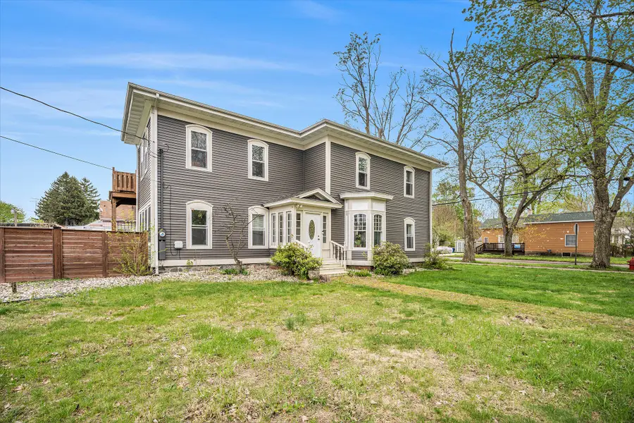 25 S Maple Street, Hartford, MI 49057 - #2