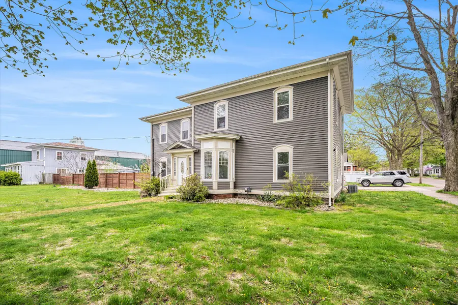 25 S Maple Street, Hartford, MI 49057 - #3