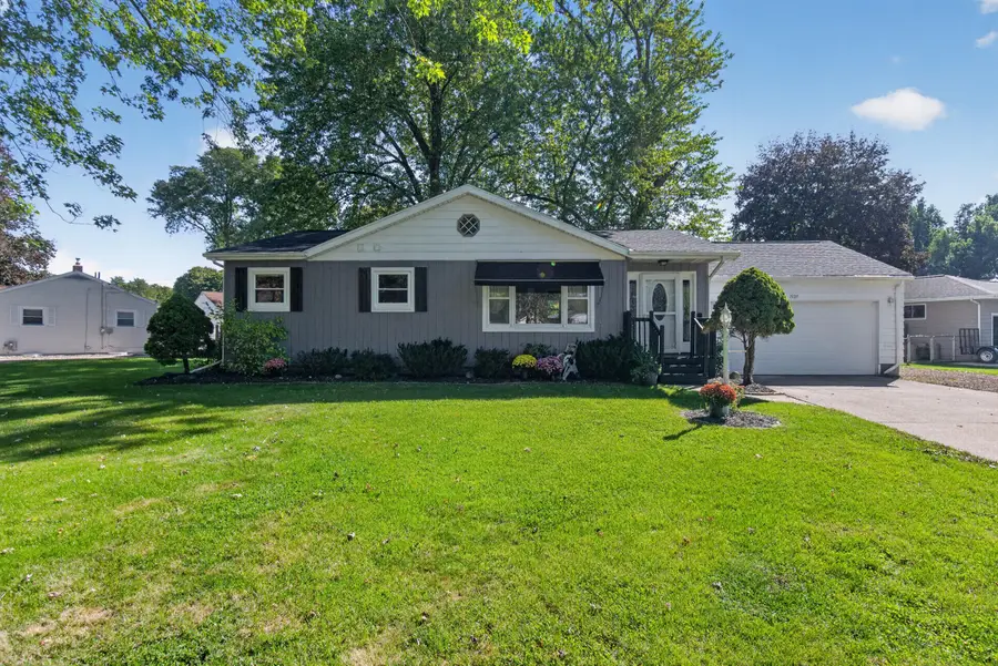 1525 Devonshire Road, Jackson, MI 49203 - #2