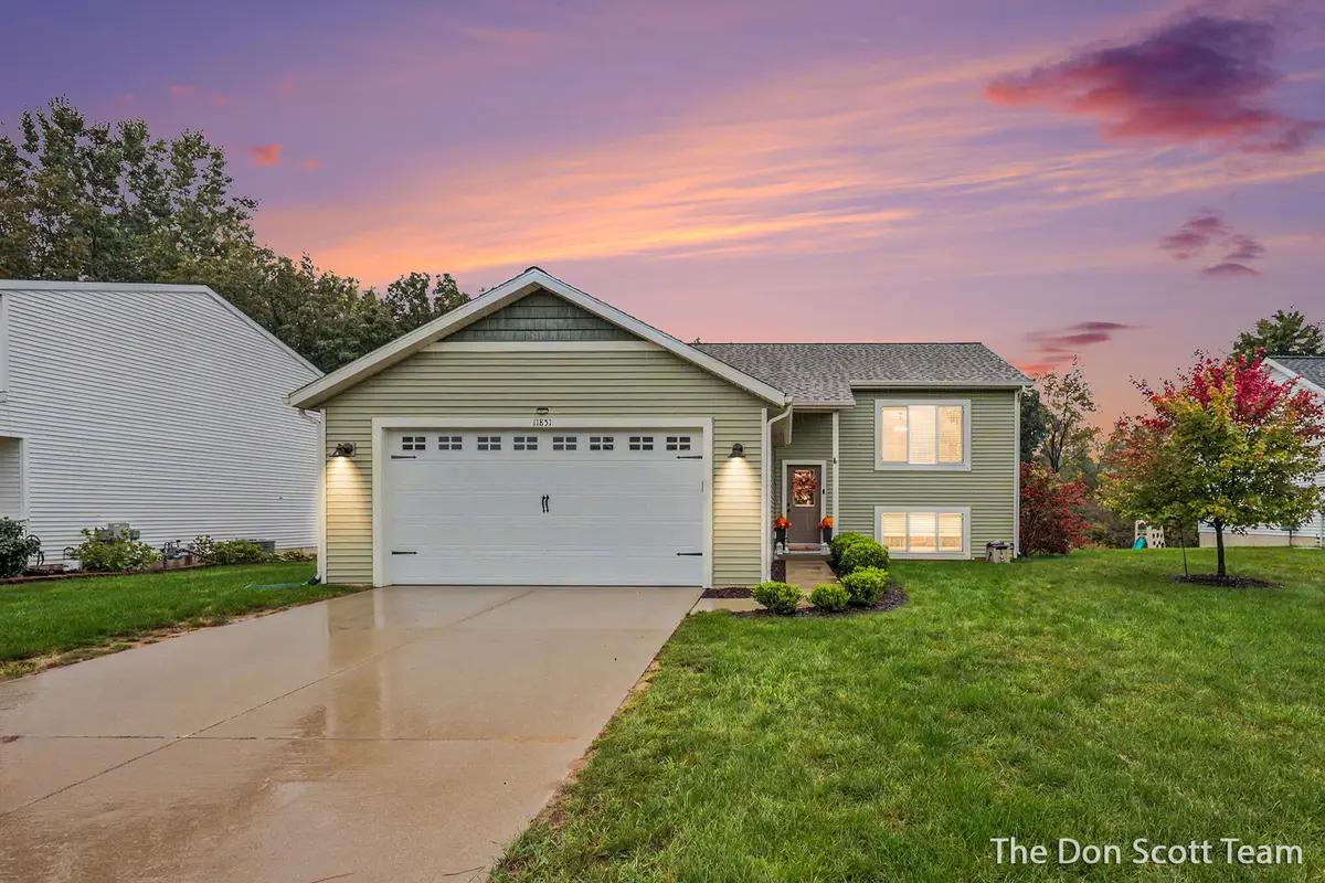 11851 Deerfield Drive, Ravenna, MI 49451 - #1