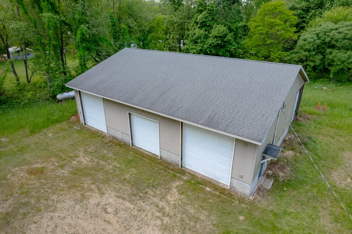 57320 46 1/2 Street, Lawrence, MI 49064 - #1