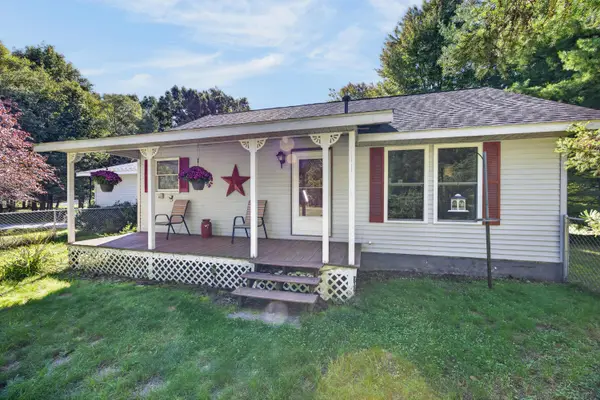 913 E High Street, Greenville, MI 48838