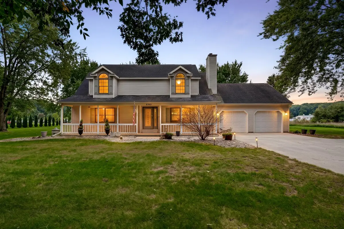 5303 W R Avenue, Schoolcraft, MI 49087 - #1