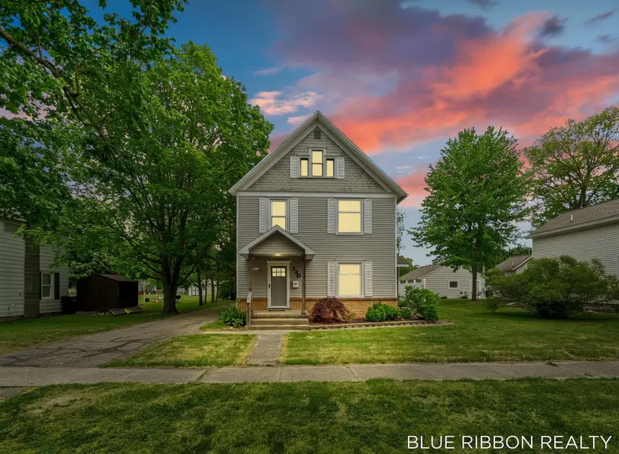 130 W Cherry Street, Wayland, MI 49348 - #3