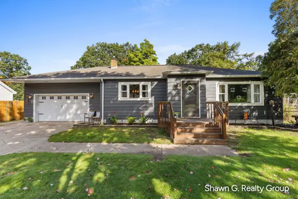 15691 Pruin Street, Spring Lake, MI 49456