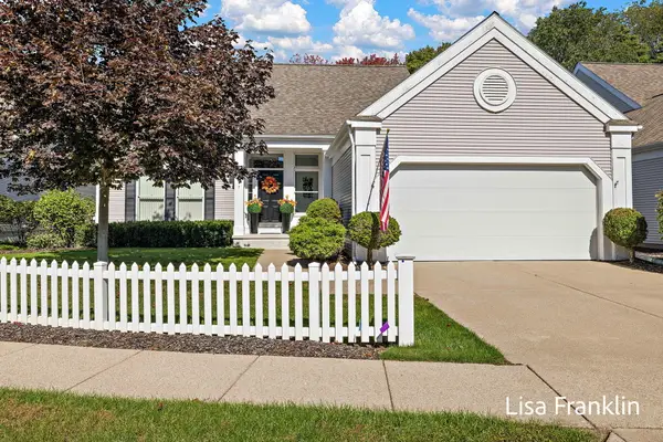 17797 Woodcreek Lane, Spring Lake, MI 49456