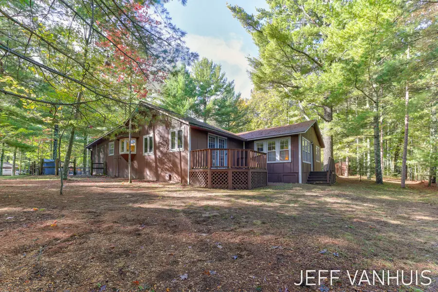 8854 W Hillcrest Boulevard, Baldwin, MI 49304 - #2