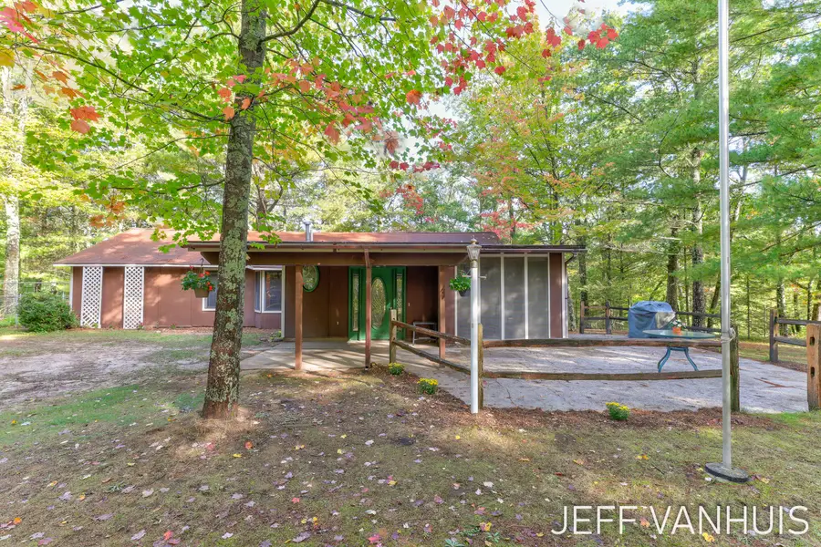 8854 W Hillcrest Boulevard, Baldwin, MI 49304 - #3