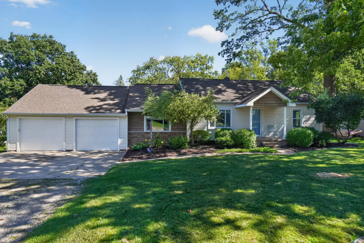 1360 Central Avenue, Howell, MI 48843 - #1
