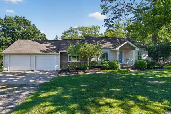1360 Central Avenue, Howell, MI 48843