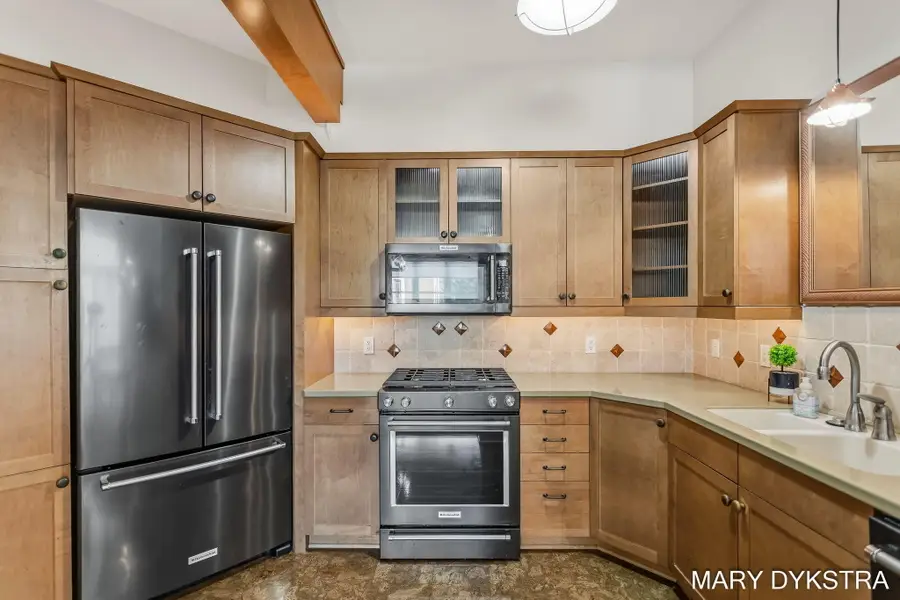 29 E 6th Street #206, Holland, MI 49423 - #2