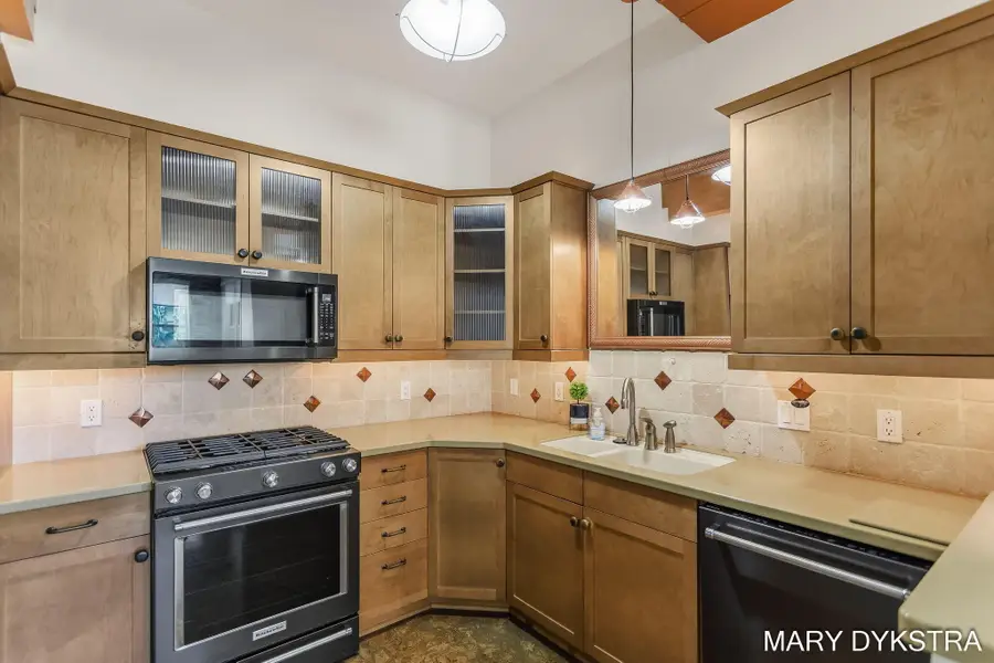 29 E 6th Street #206, Holland, MI 49423 - #3