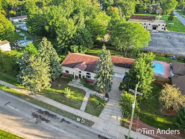 1240 44th Street Se, Kentwood, MI 49508