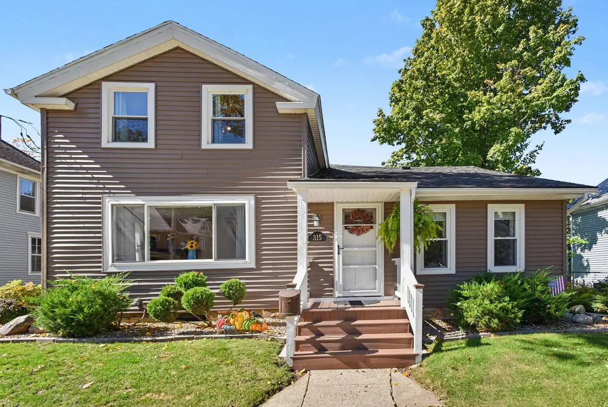 315 N Eagle Street, Marshall, MI 49068 - #1